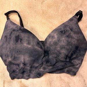 Victoria's Secret Black and Charcoal Tie-Dye Wireless T-Shirt Bra